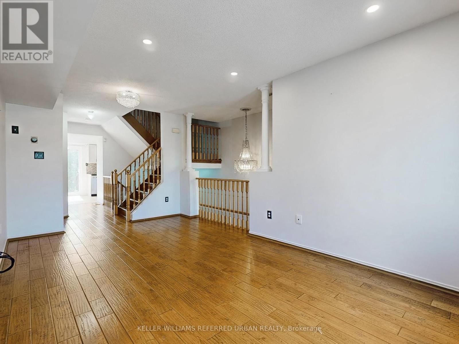 Photo 7 of 32 1050 Bristol Road, Mississauga ON
