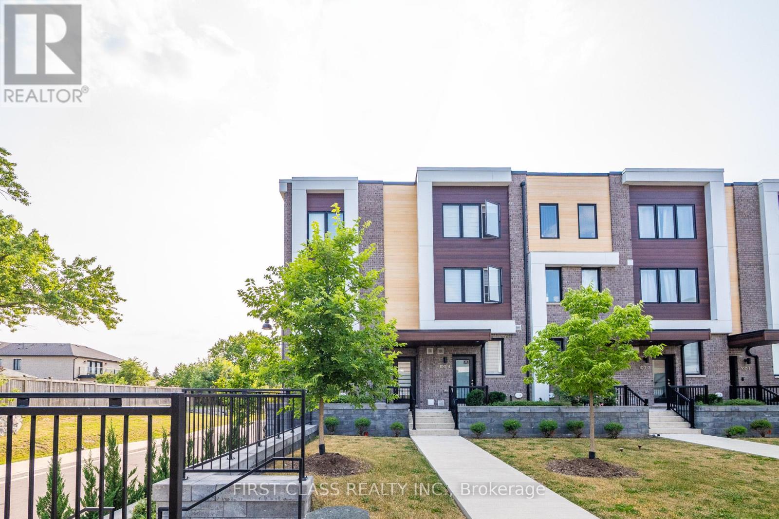 Photo 1 of 5 100 Stanley Green Boulevard, Toronto ON