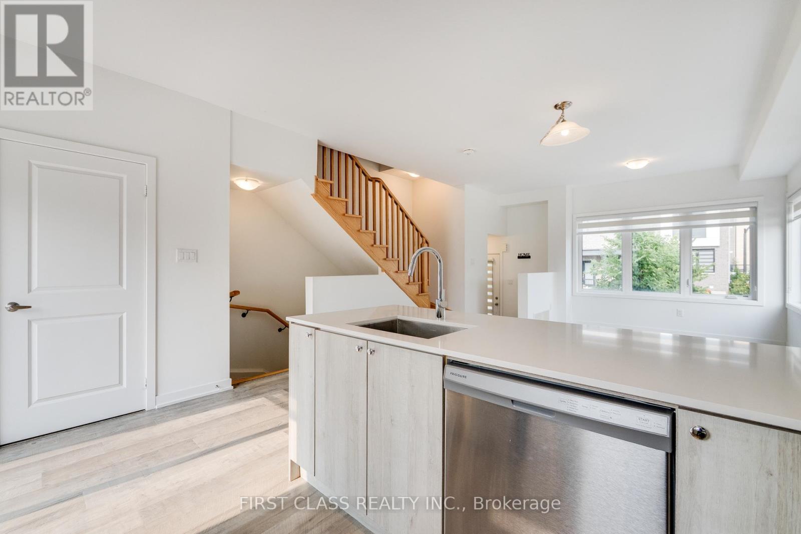 Photo 15 of 5 100 Stanley Green Boulevard, Toronto ON