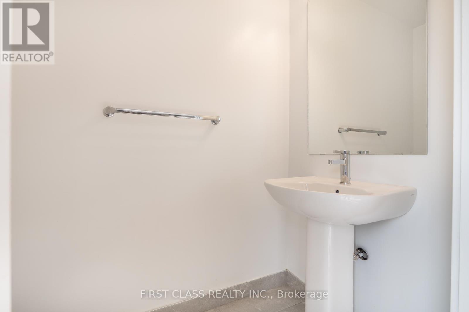 Photo 17 of 5 100 Stanley Green Boulevard, Toronto ON