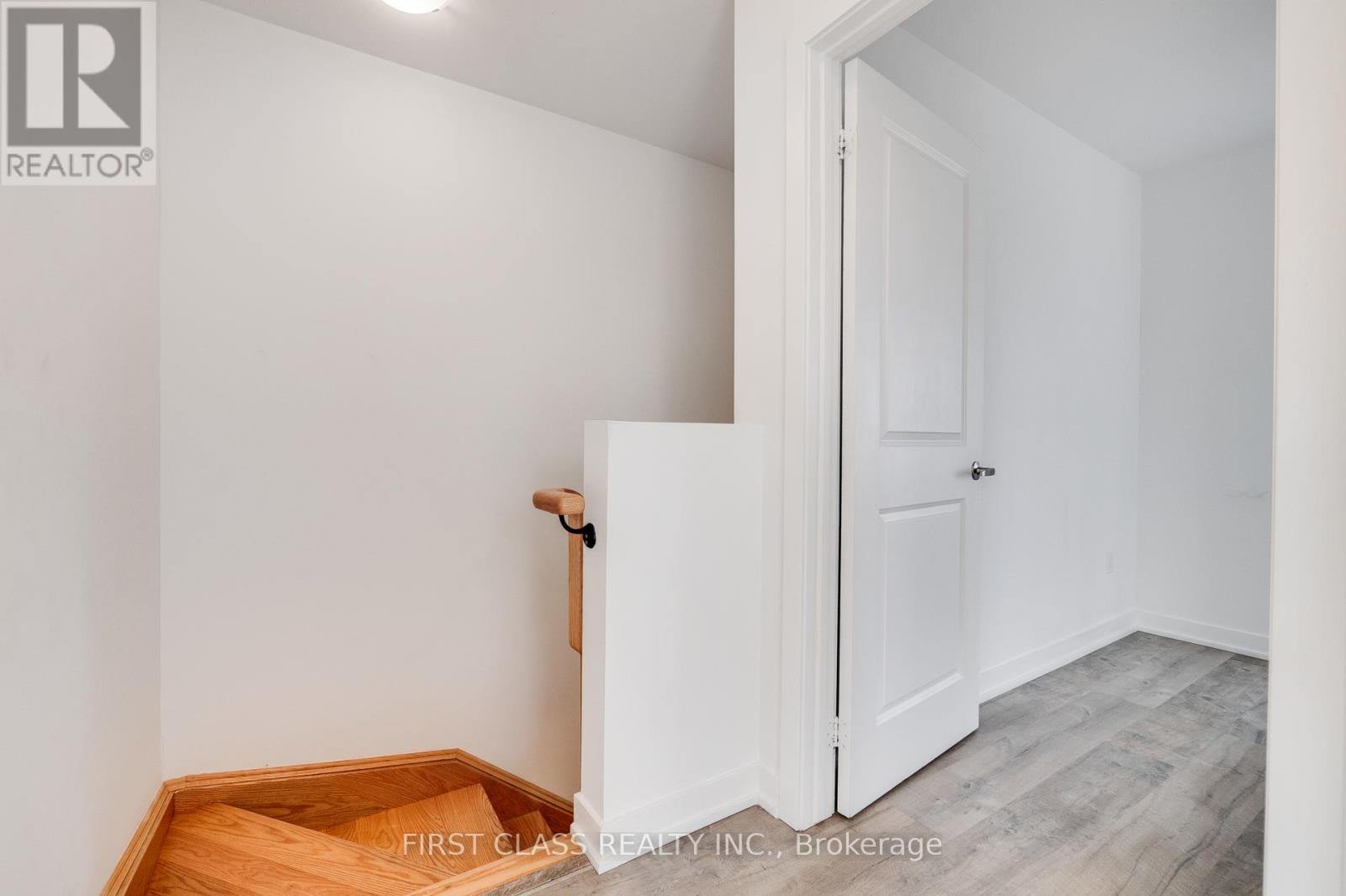 Photo 31 of 5 100 Stanley Green Boulevard, Toronto ON