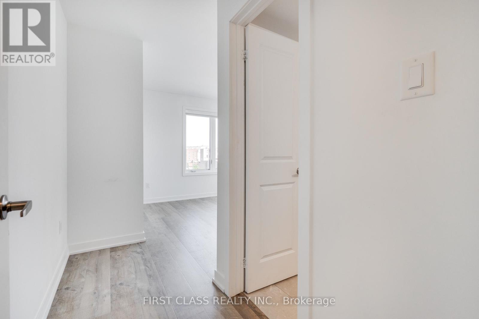 Photo 38 of 5 100 Stanley Green Boulevard, Toronto ON