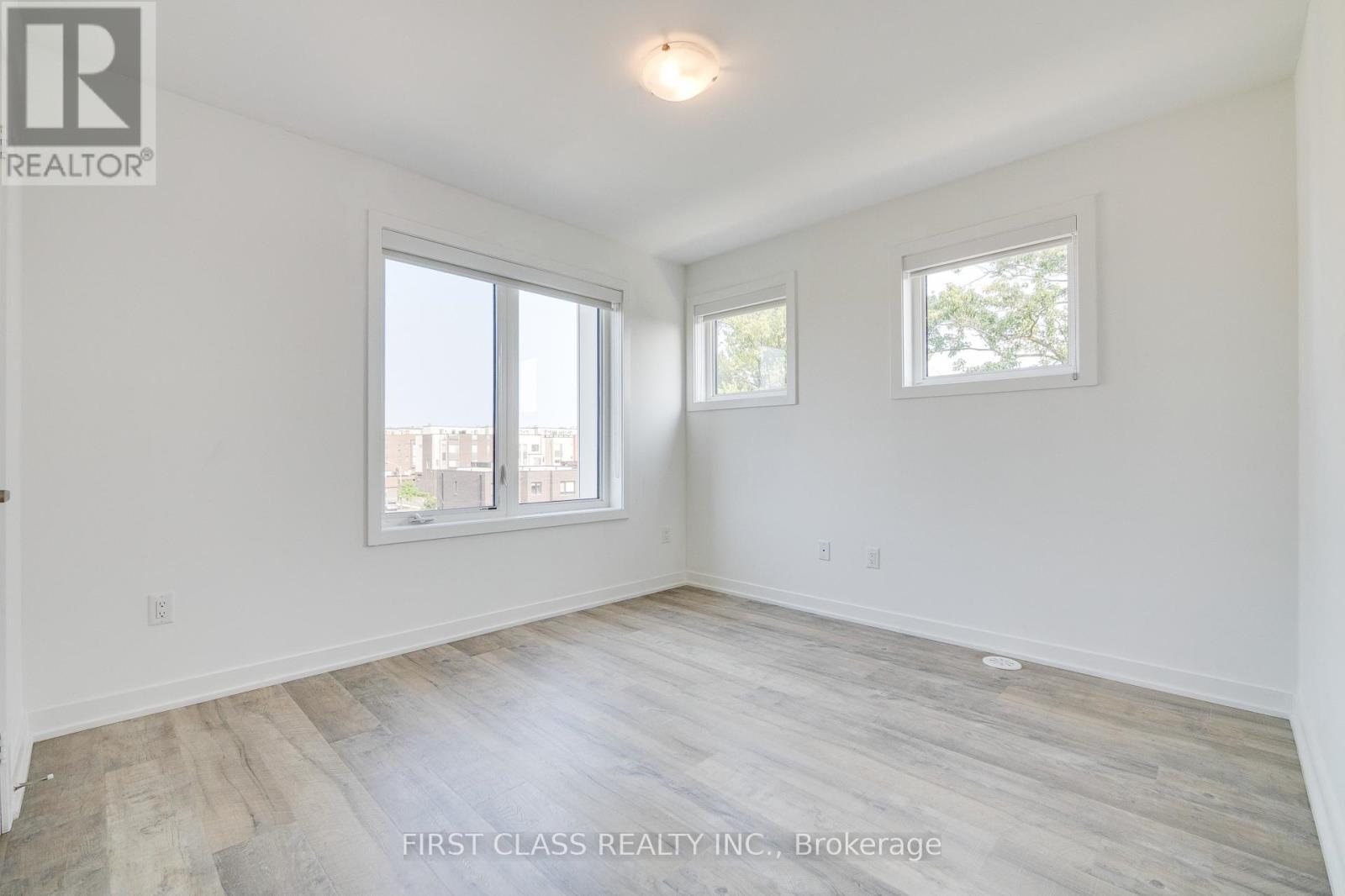 Photo 39 of 5 100 Stanley Green Boulevard, Toronto ON
