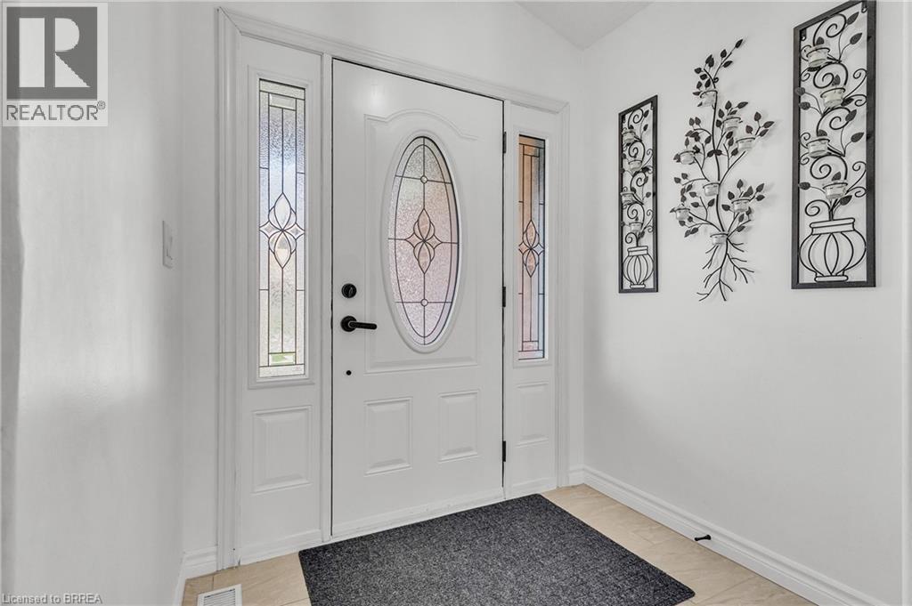 Photo 19 of 67 Concord Street, Fonthill ON