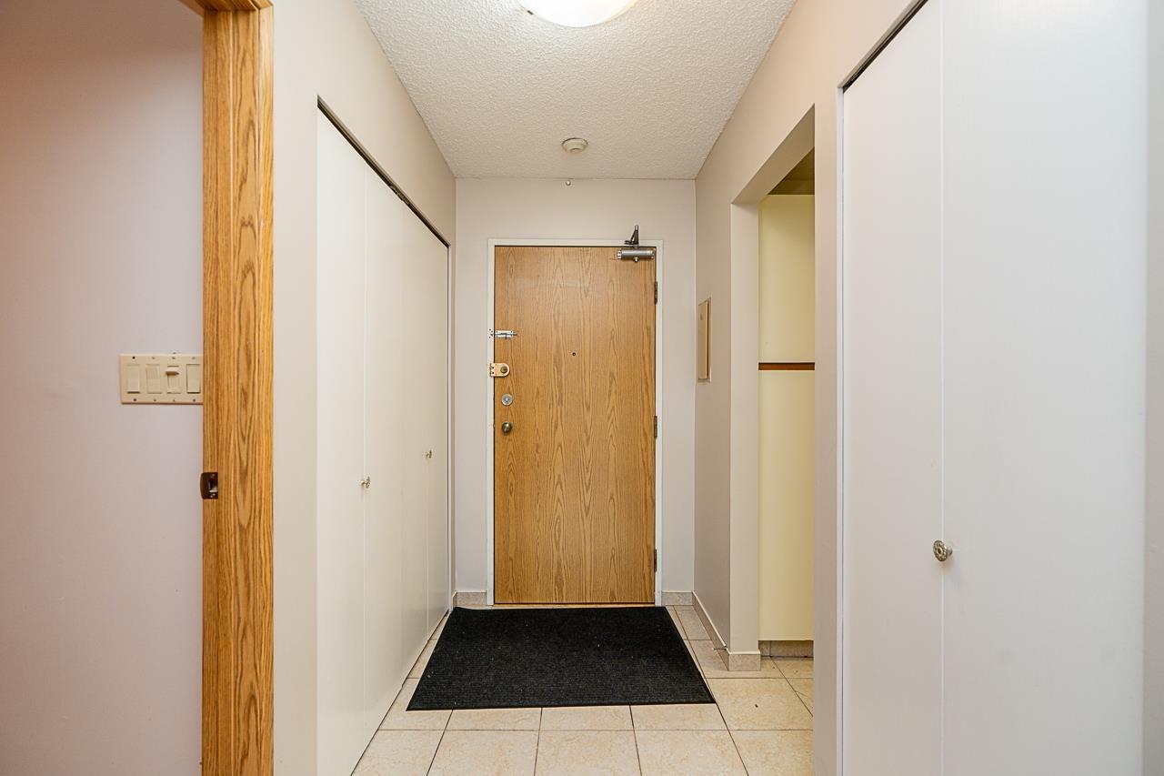 Photo 3 of 306 13344 102 A Avenue, Surrey BC