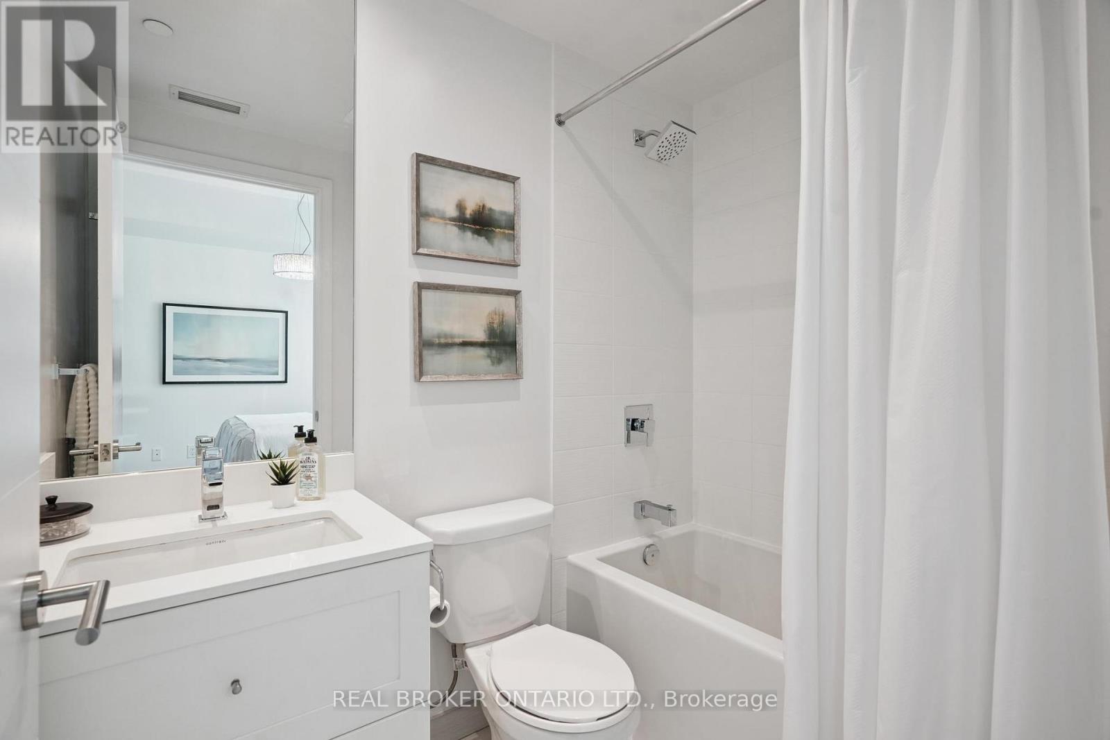 Photo 15 of 215 525 Adelaide Street W, Toronto ON