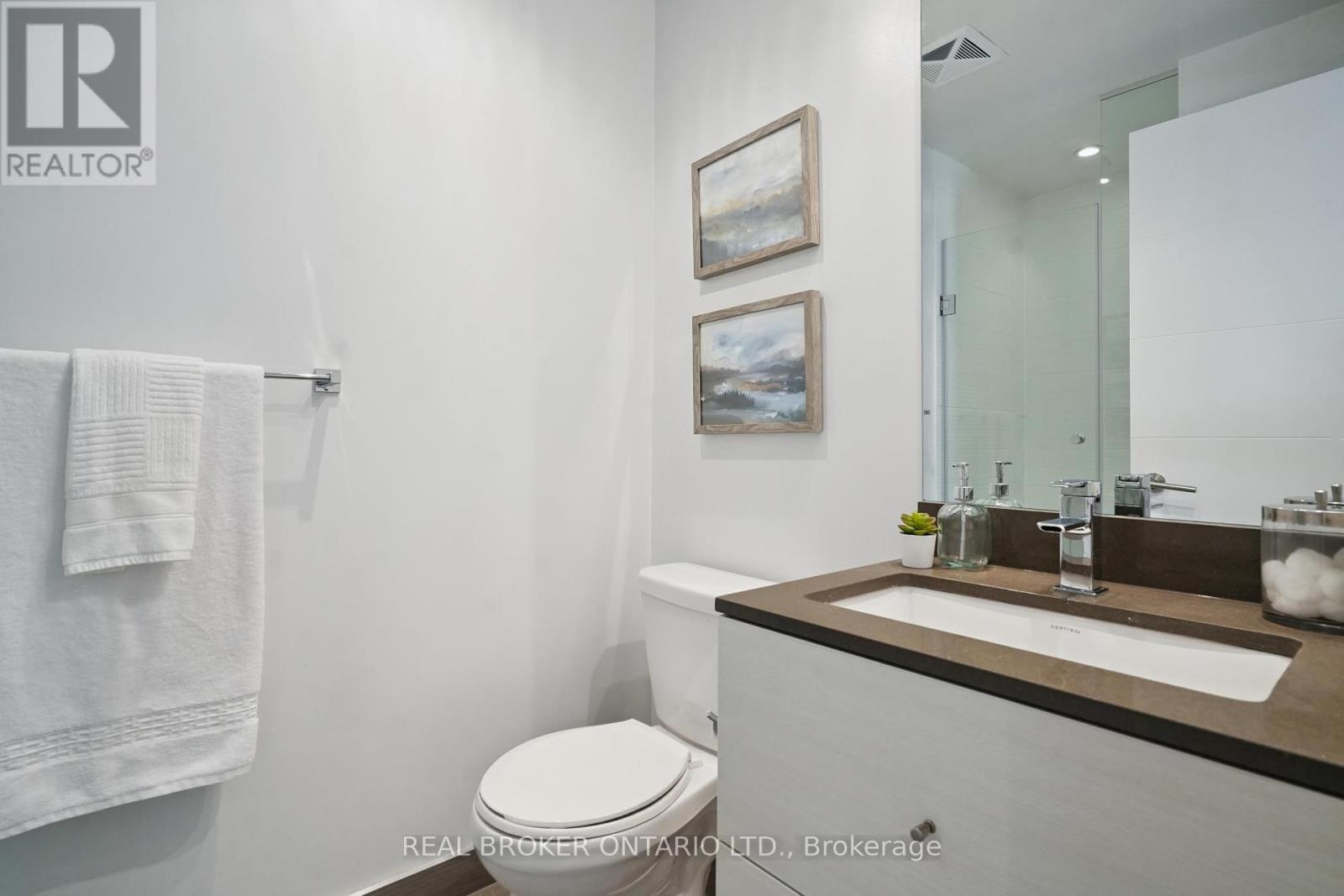 Photo 18 of 215 525 Adelaide Street W, Toronto ON