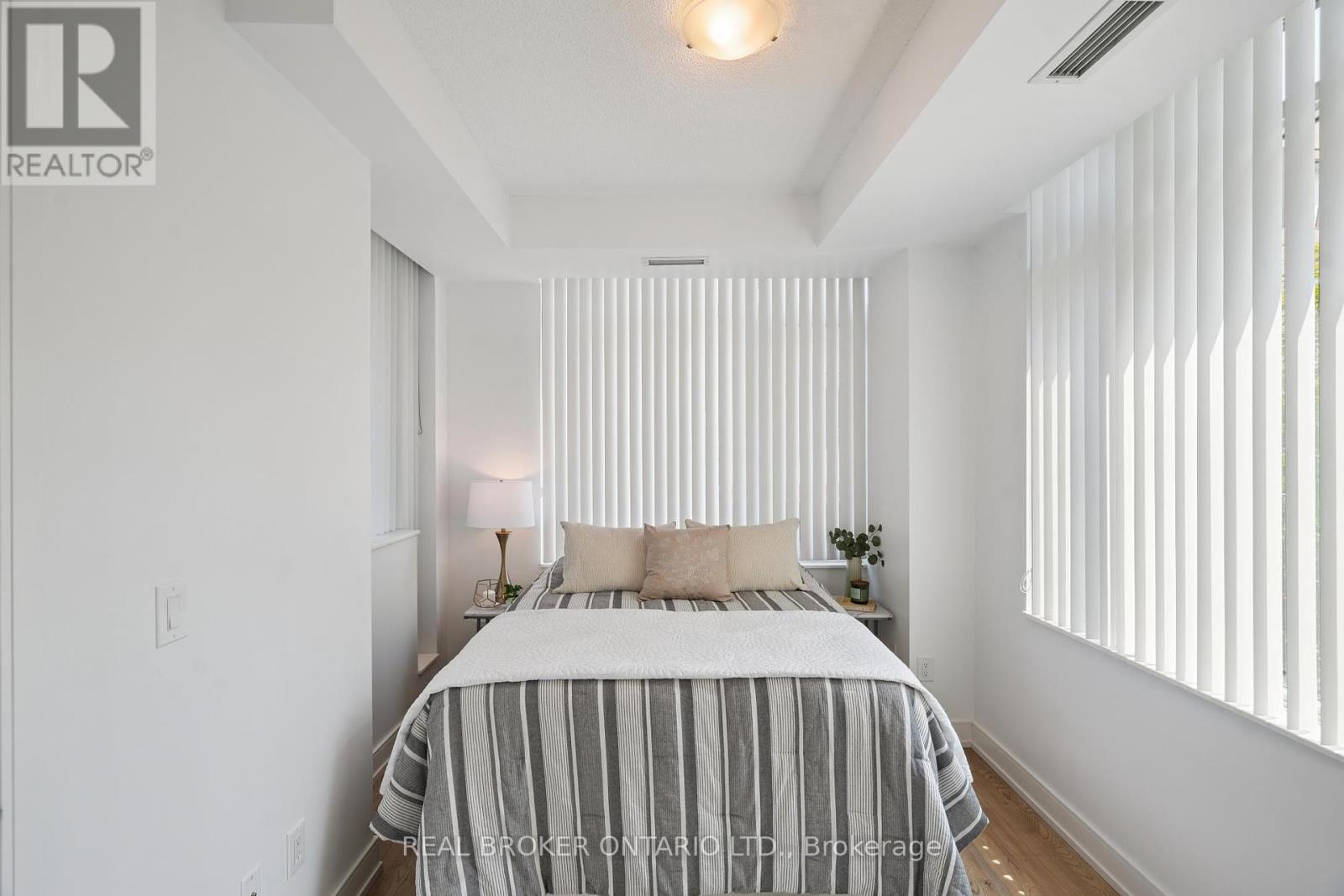 Photo 23 of 215 525 Adelaide Street W, Toronto ON