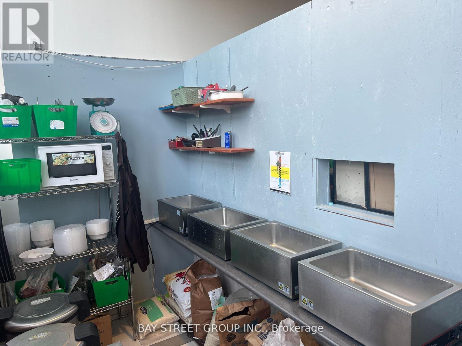 Photo 3 of 139 4750 Yonge Street, Toronto ON