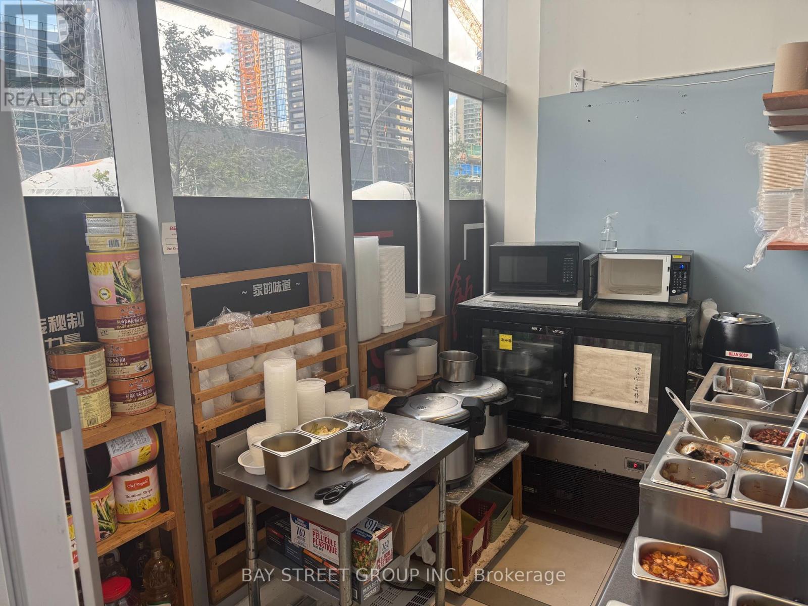 Photo 4 of 139 4750 Yonge Street, Toronto ON