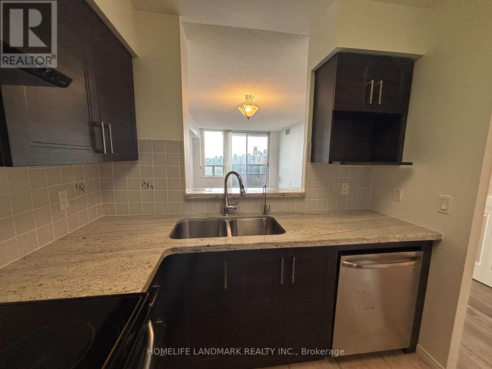 Photo 8 of 1810 35 Finch Avenue E, Toronto ON