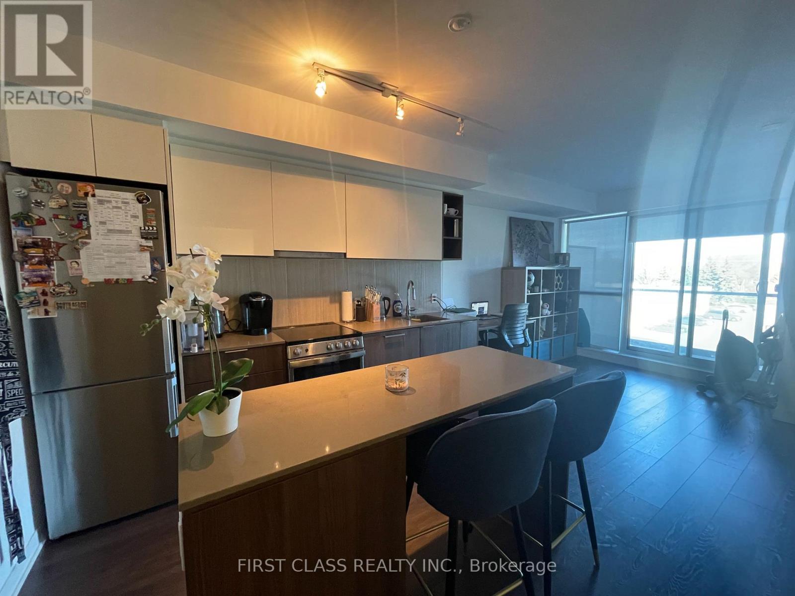 Photo 15 of 311 31 Tippett Road, Toronto ON