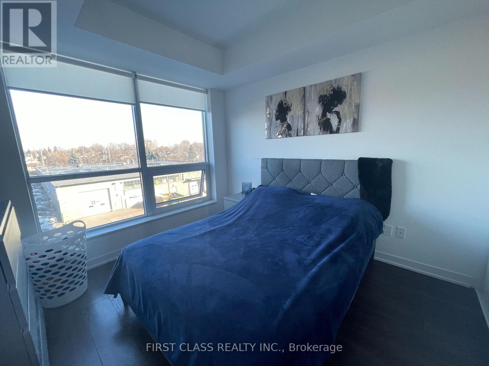 Photo 19 of 311 31 Tippett Road, Toronto ON