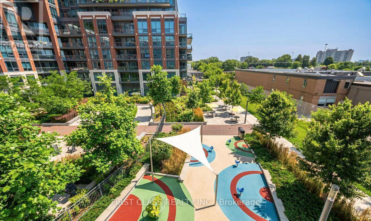 Photo 27 of 311 31 Tippett Road, Toronto ON