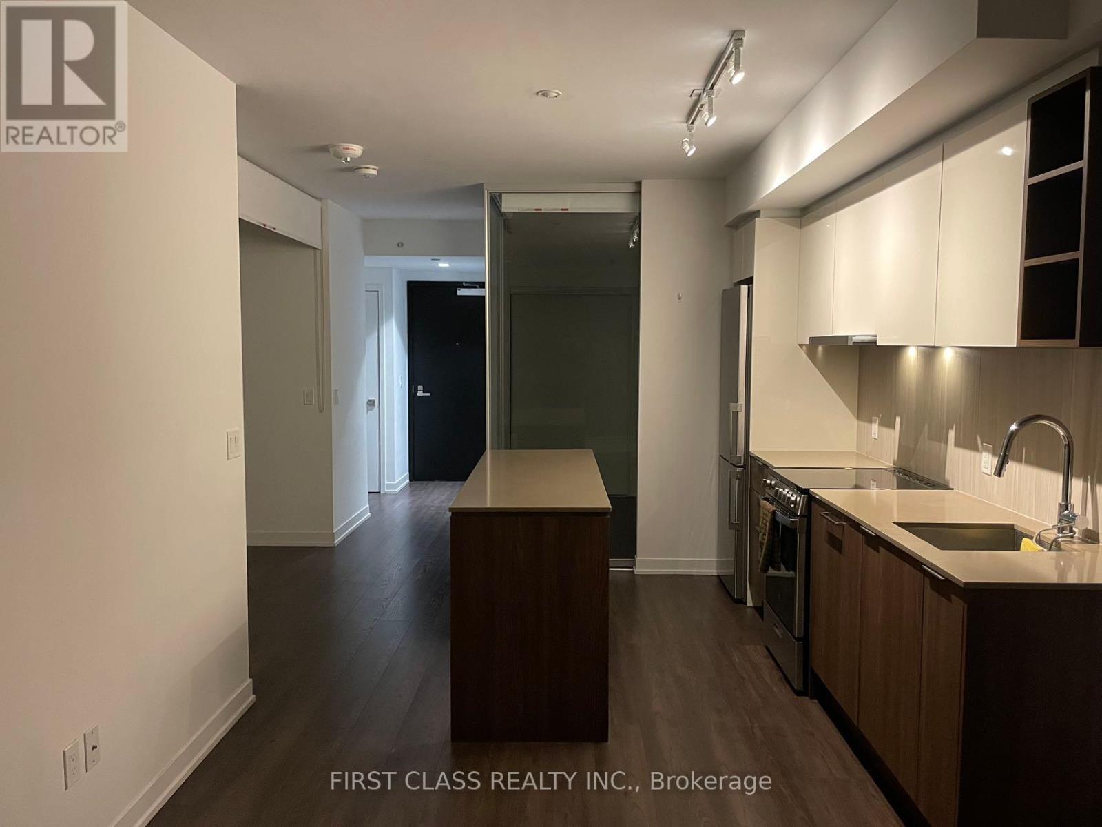 Photo 3 of 311 31 Tippett Road, Toronto ON