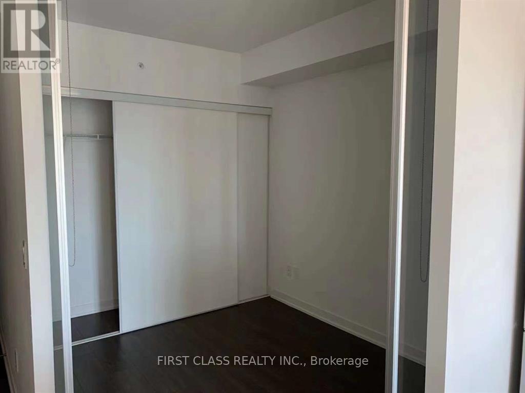 Photo 8 of 311 31 Tippett Road, Toronto ON