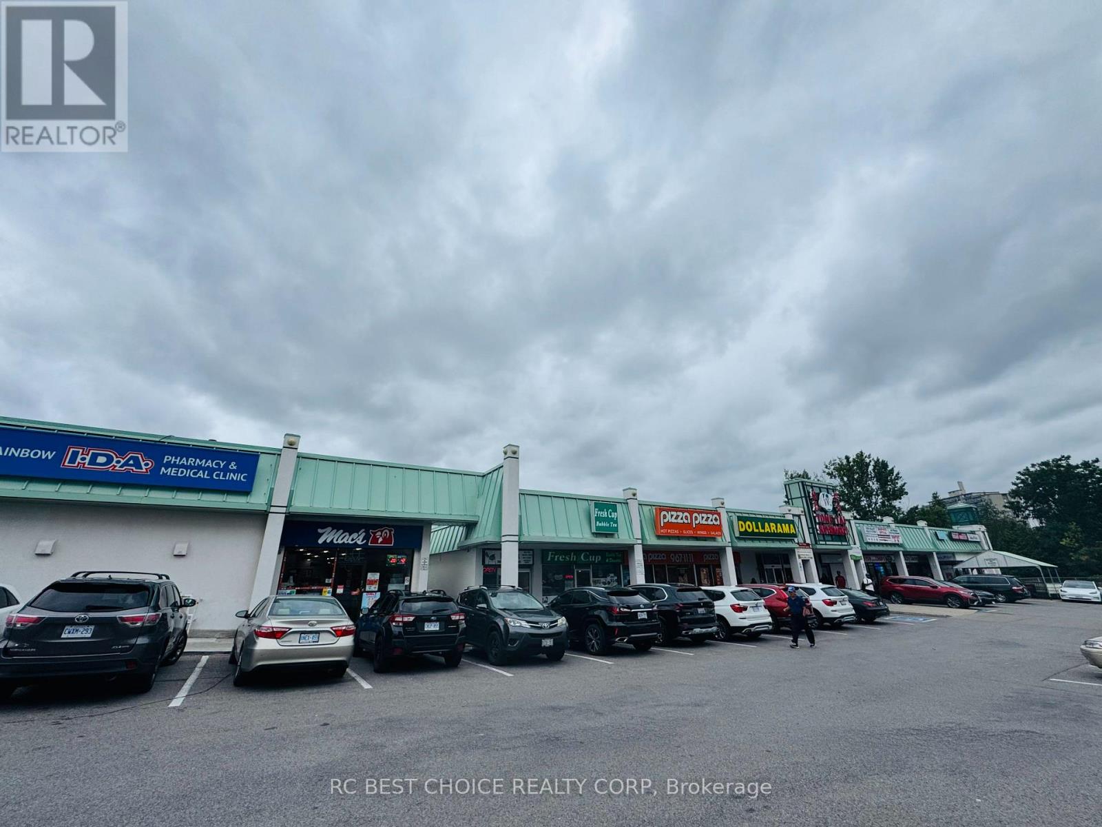 Photo 2 of 3046 Don Mills Road, Toronto ON