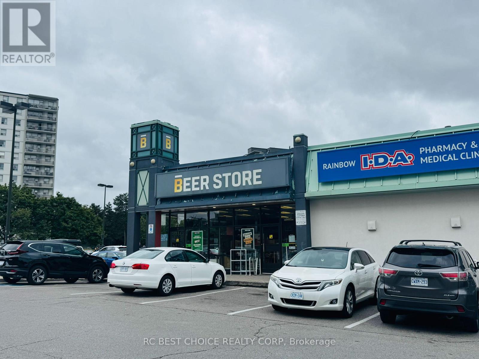 Photo 3 of 3046 Don Mills Road, Toronto ON