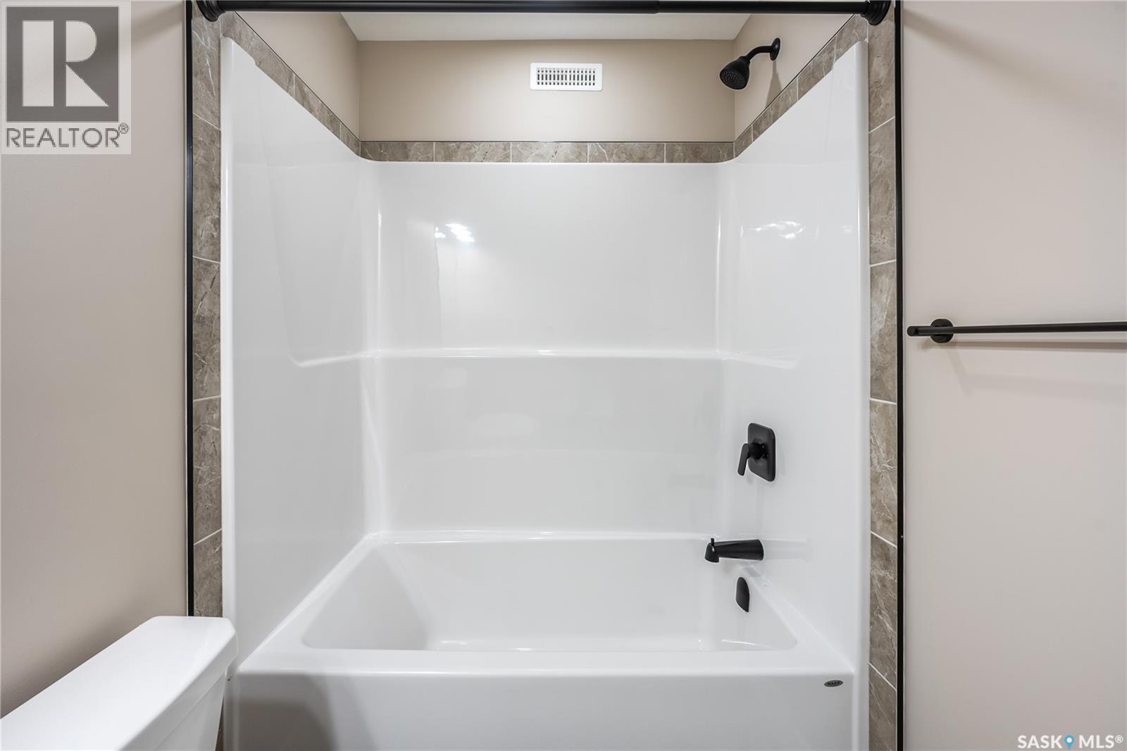 Photo 23 of 1729 Mustard Street, Regina SK