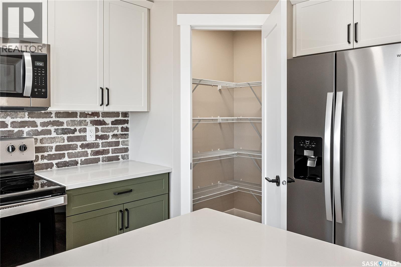Photo 9 of 1729 Mustard Street, Regina SK