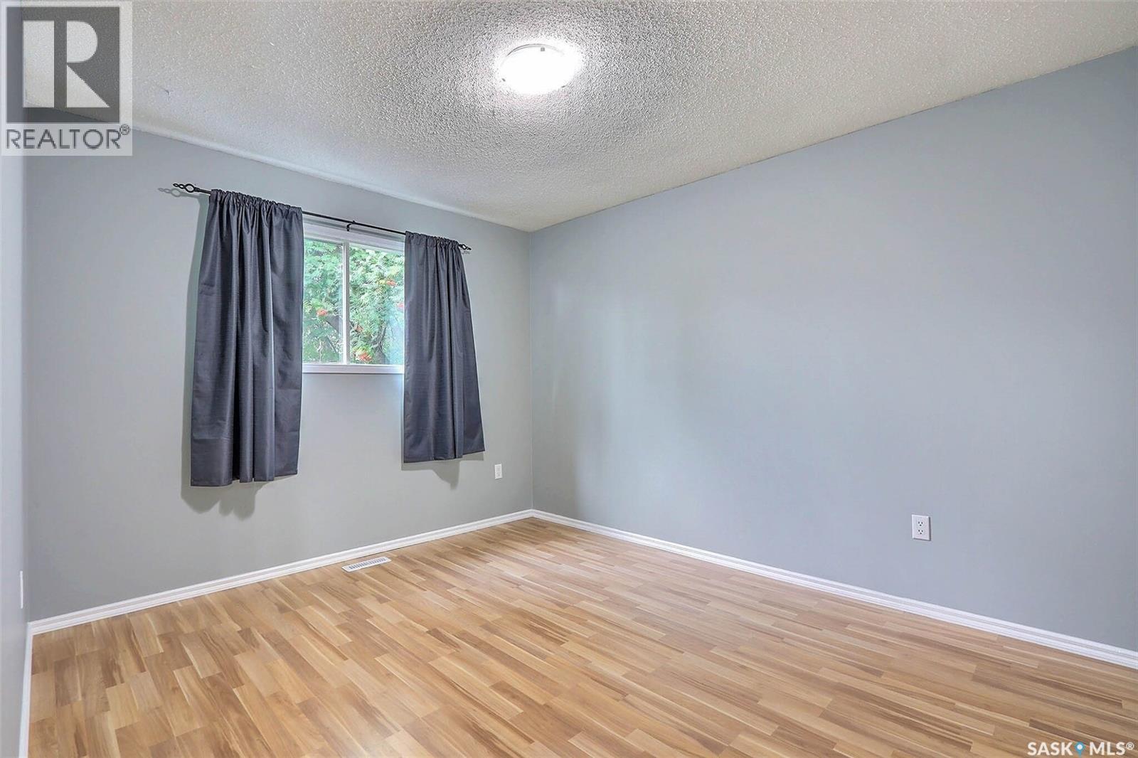 Photo 20 of 416 30th Street E, Prince Albert SK
