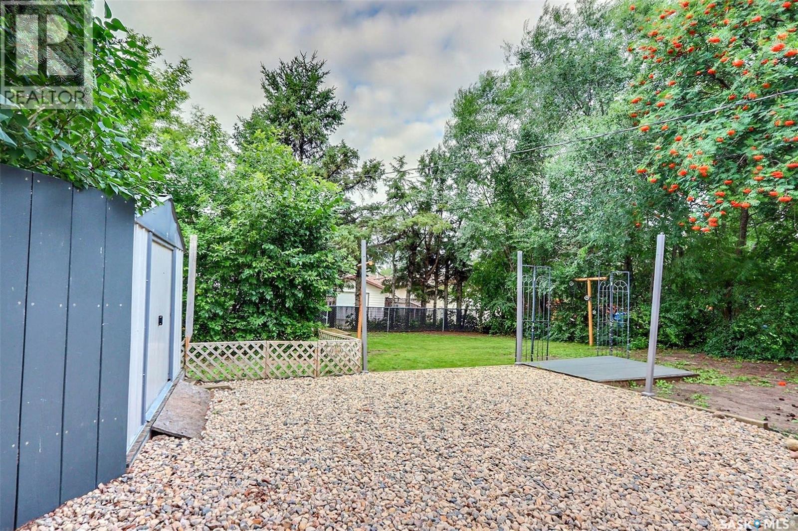 Photo 28 of 416 30th Street E, Prince Albert SK
