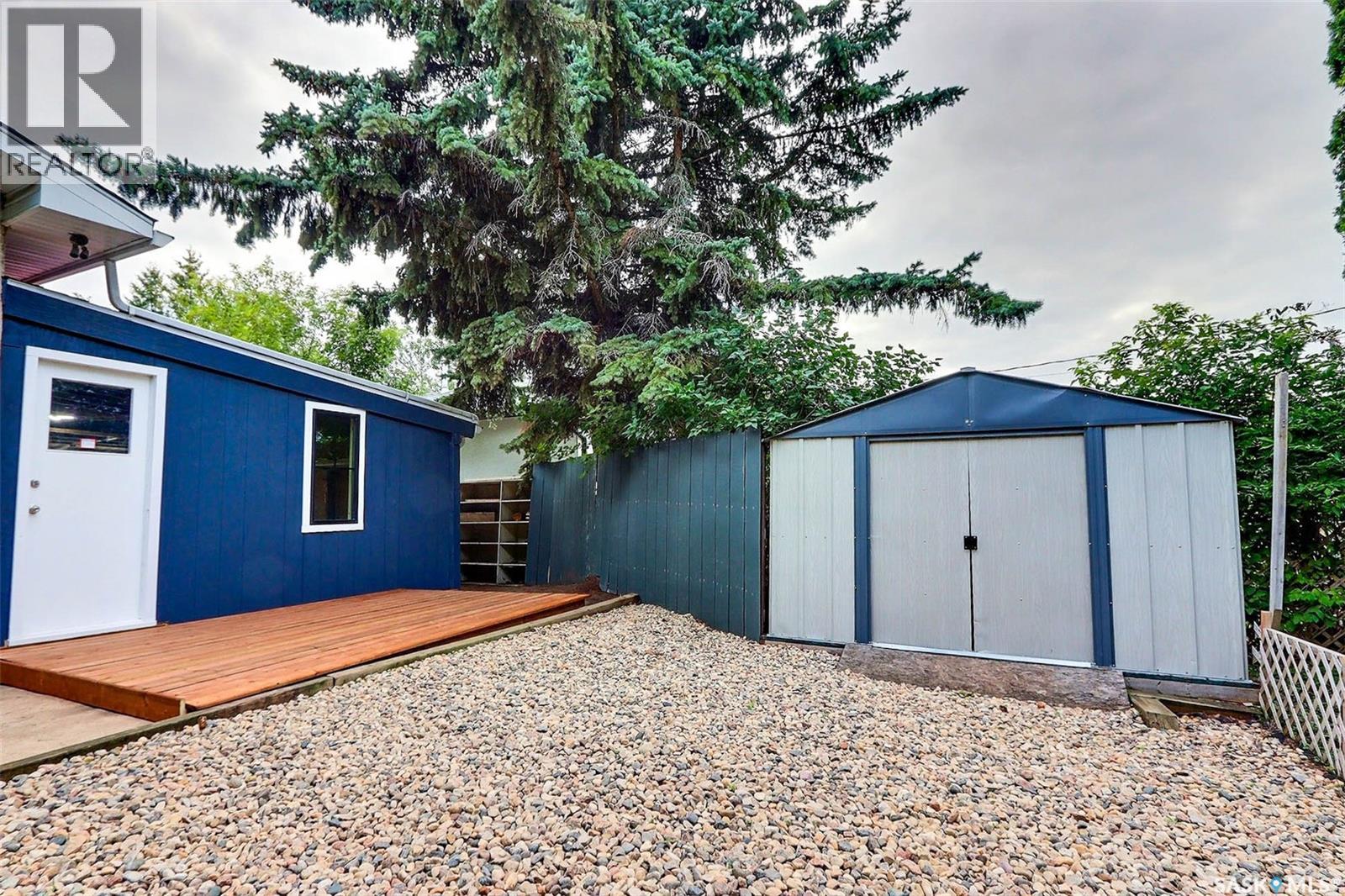 Photo 15 of 416 30th Street E, Prince Albert SK