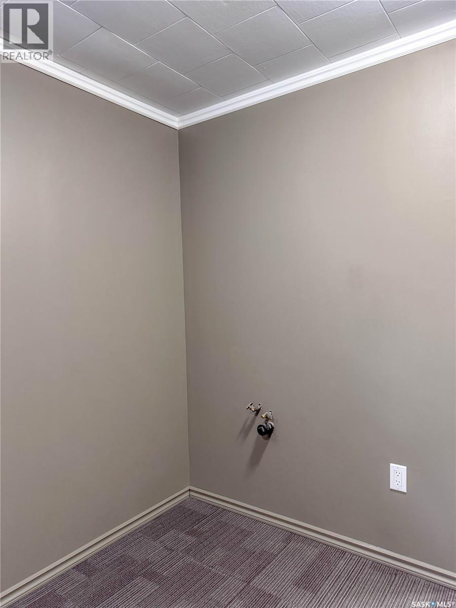 Photo 19 of 416 30th Street E, Prince Albert SK