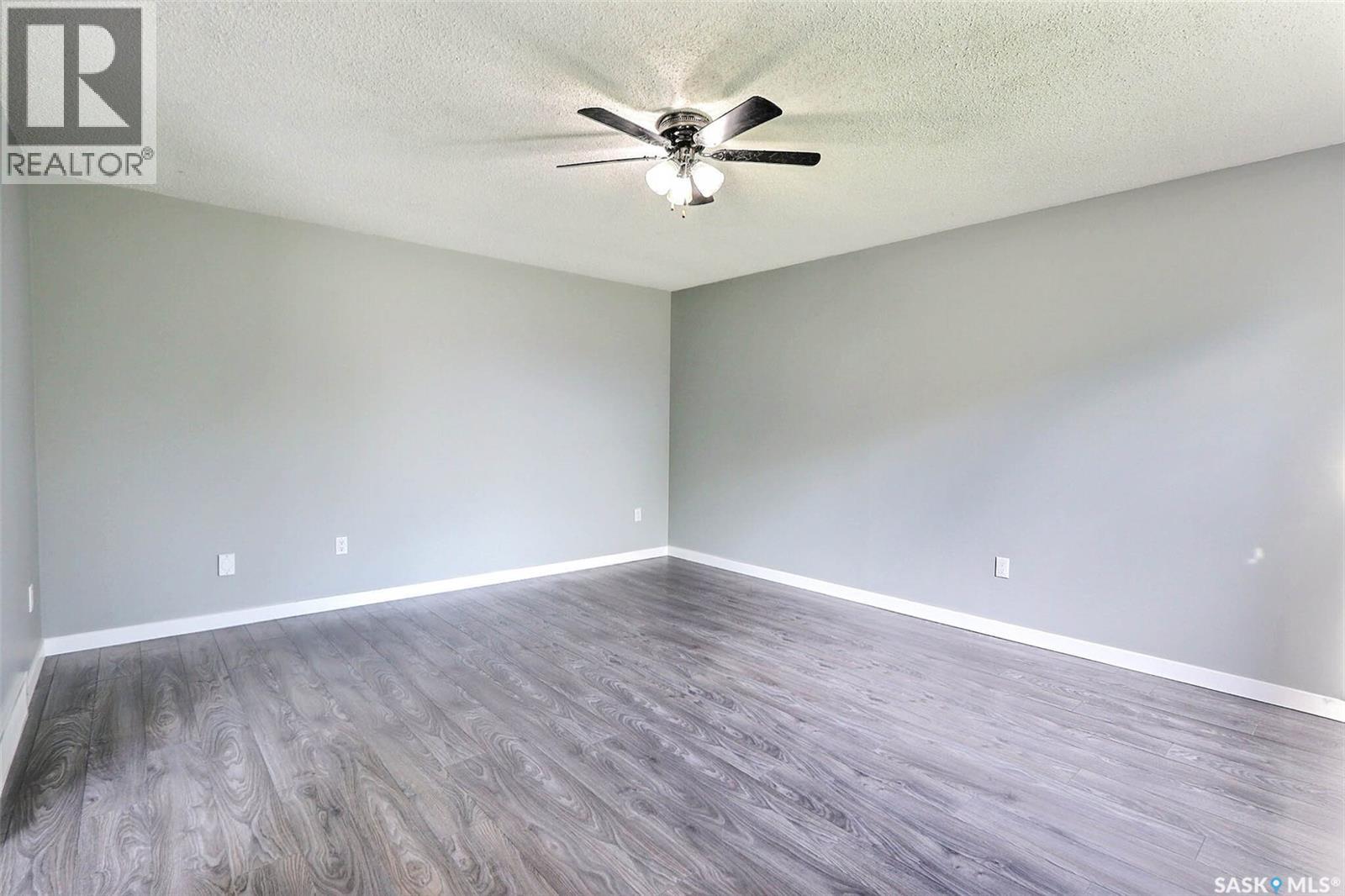 Photo 11 of 416 30th Street E, Prince Albert SK