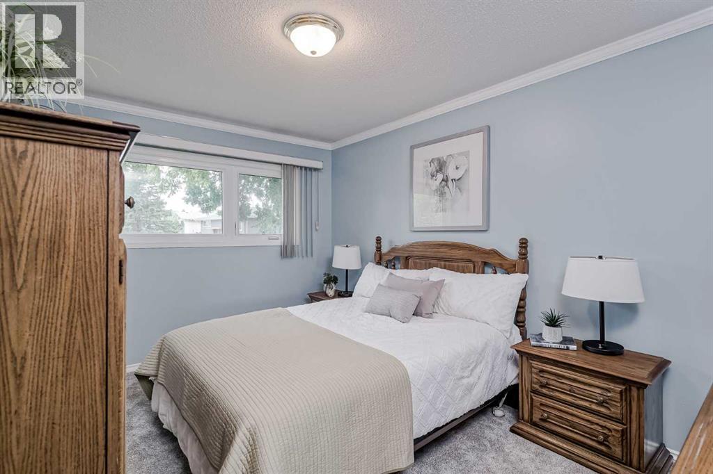 Single Family House Bungalow for Sale in  Huntertown Crescent NW Huntington Hills Calgary 