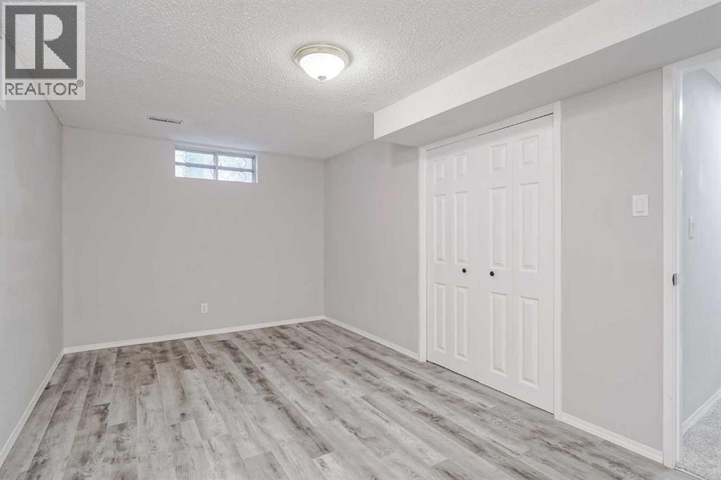 Single Family House Bungalow for Sale in  Huntertown Crescent NW Huntington Hills Calgary 