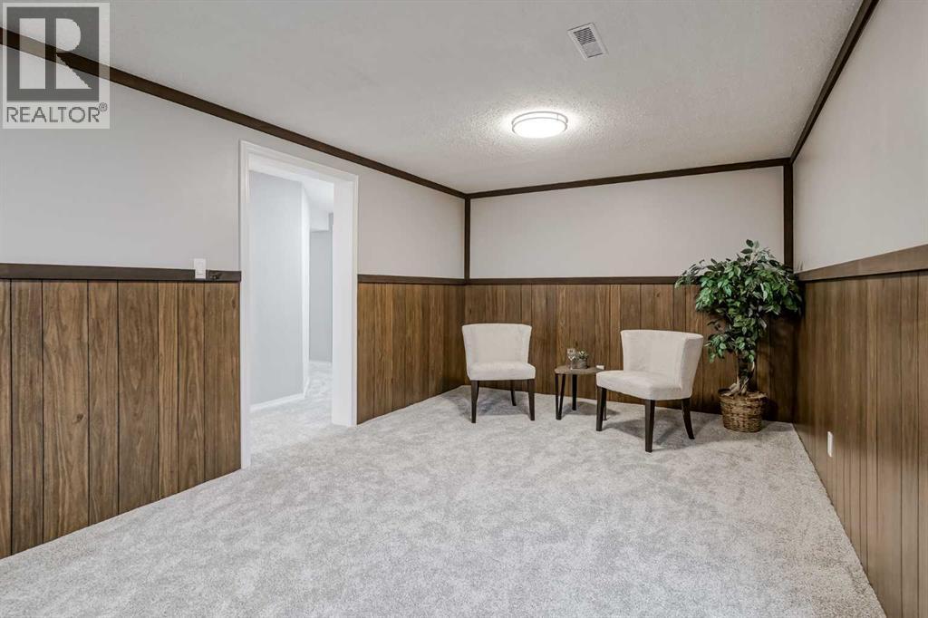 Single Family House Bungalow for Sale in  Huntertown Crescent NW Huntington Hills Calgary 