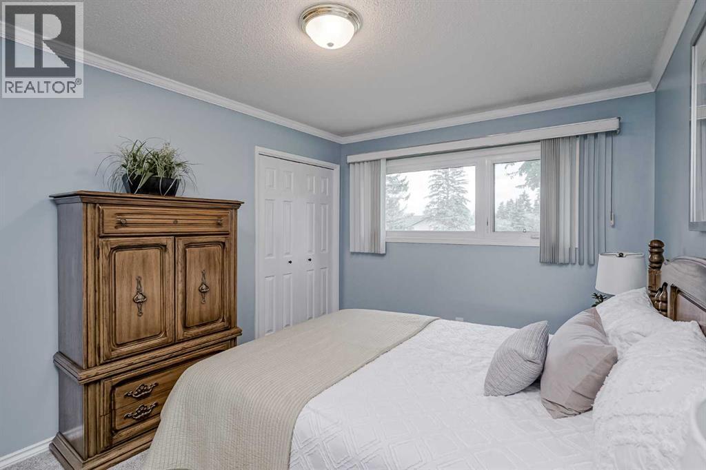Single Family House Bungalow for Sale in  Huntertown Crescent NW Huntington Hills Calgary 