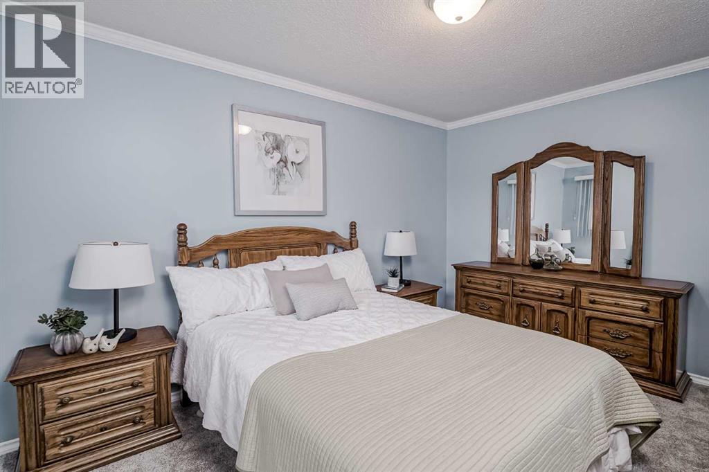Single Family House Bungalow for Sale in  Huntertown Crescent NW Huntington Hills Calgary 