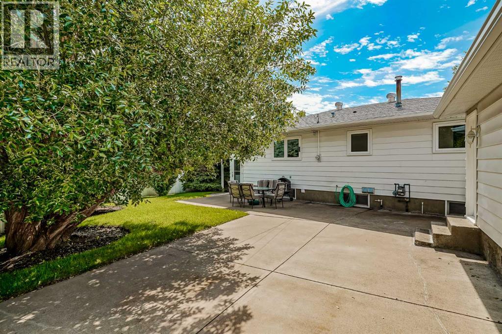 Single Family House Bungalow for Sale in  Huntertown Crescent NW Huntington Hills Calgary 