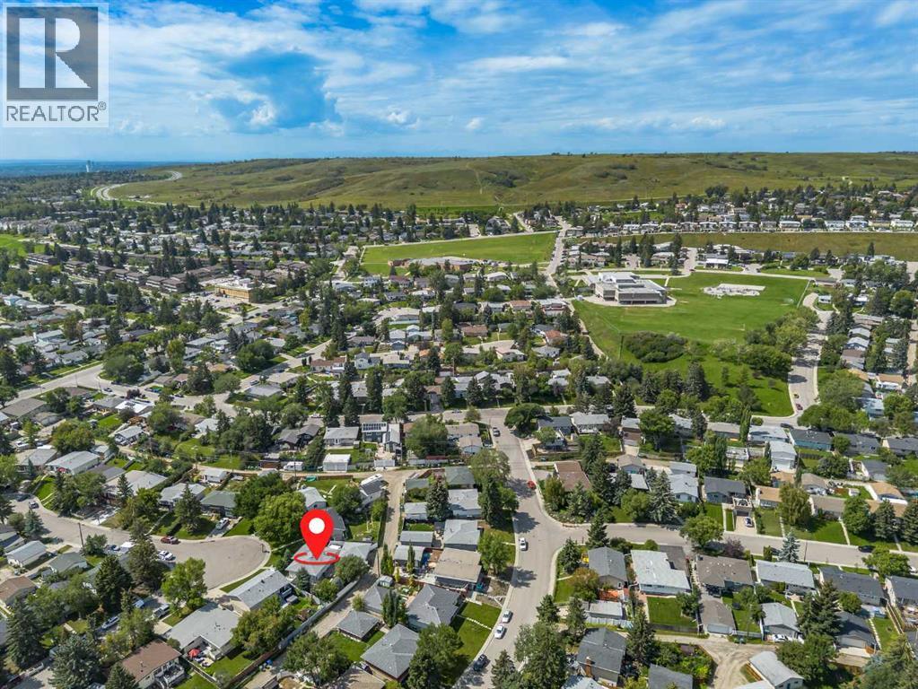 Single Family House Bungalow for Sale in  Huntertown Crescent NW Huntington Hills Calgary 