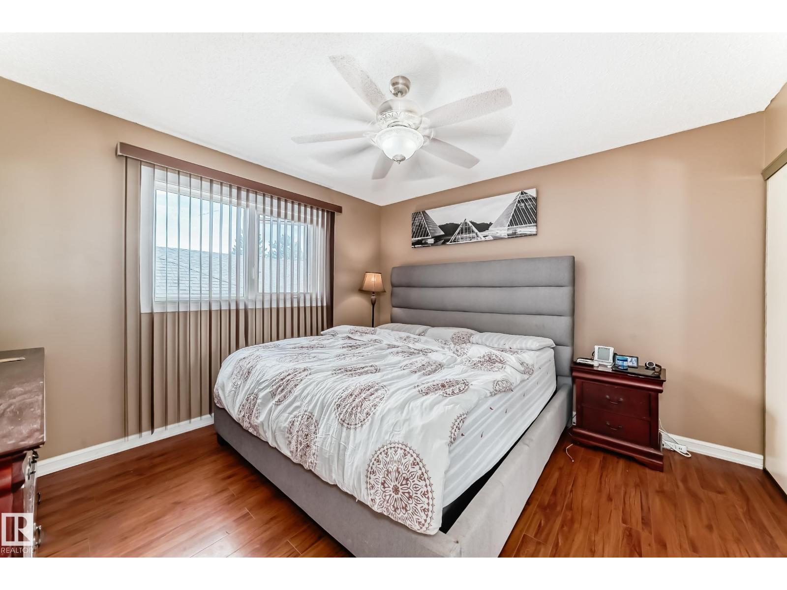 Photo 11 of 7612 189 St Nw, Edmonton AB