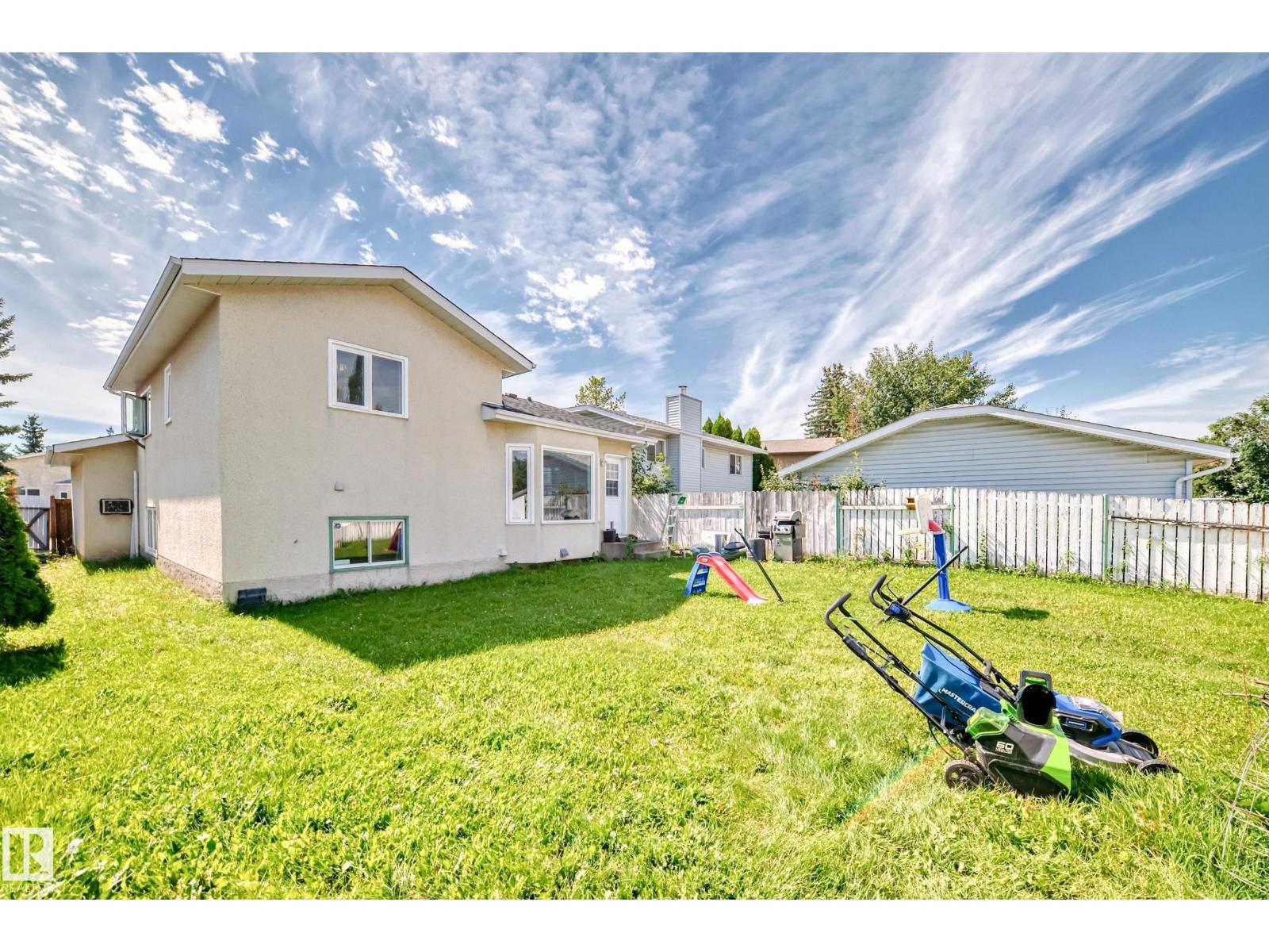 Photo 31 of 7612 189 St Nw, Edmonton AB