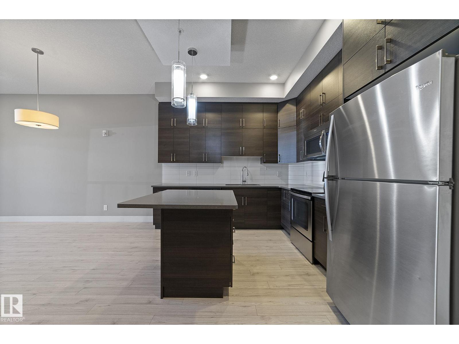 Photo 4 of 105 10006 83 Av Nw, Edmonton AB