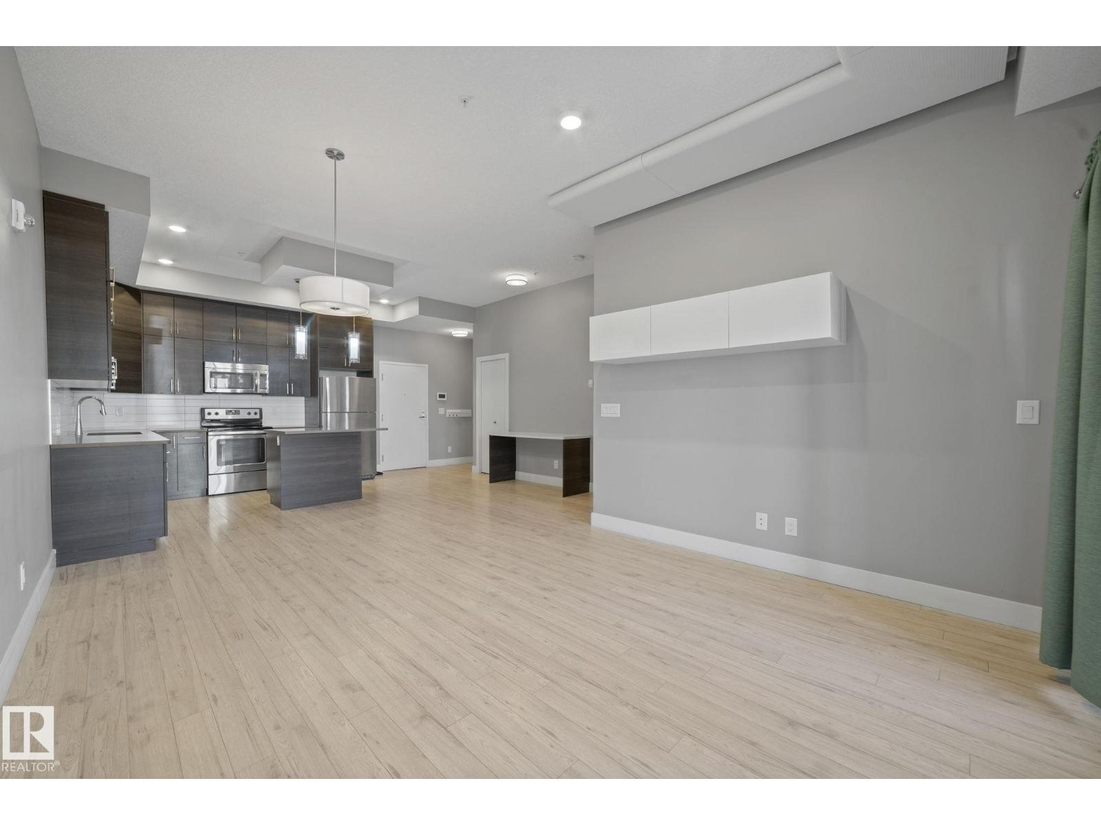 Photo 18 of 105 10006 83 Av Nw, Edmonton AB