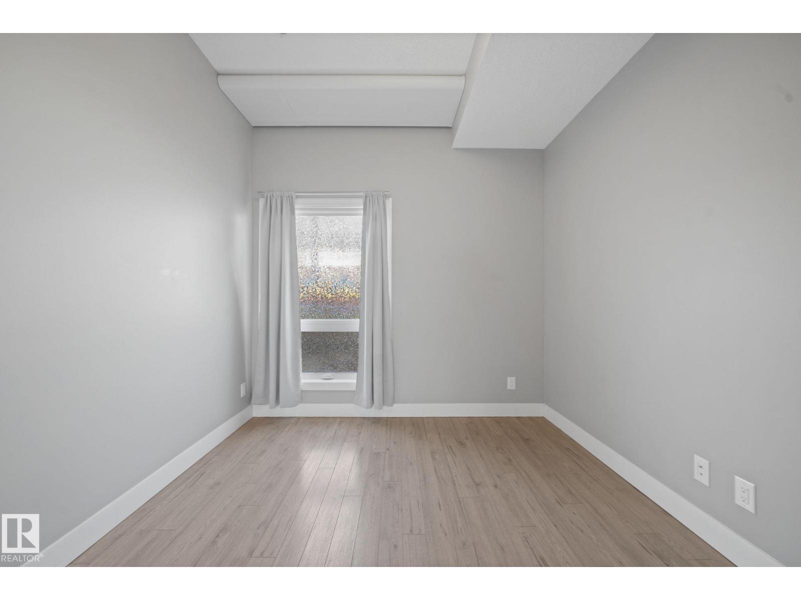 Photo 38 of 105 10006 83 Av Nw, Edmonton AB