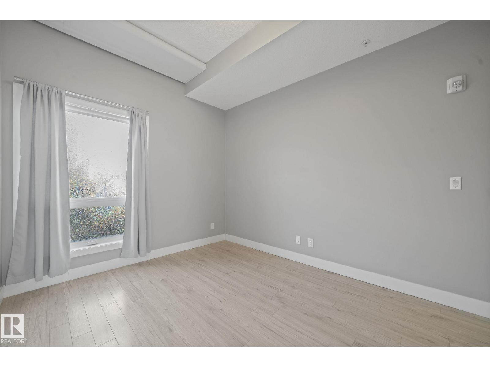 Photo 48 of 105 10006 83 Av Nw, Edmonton AB