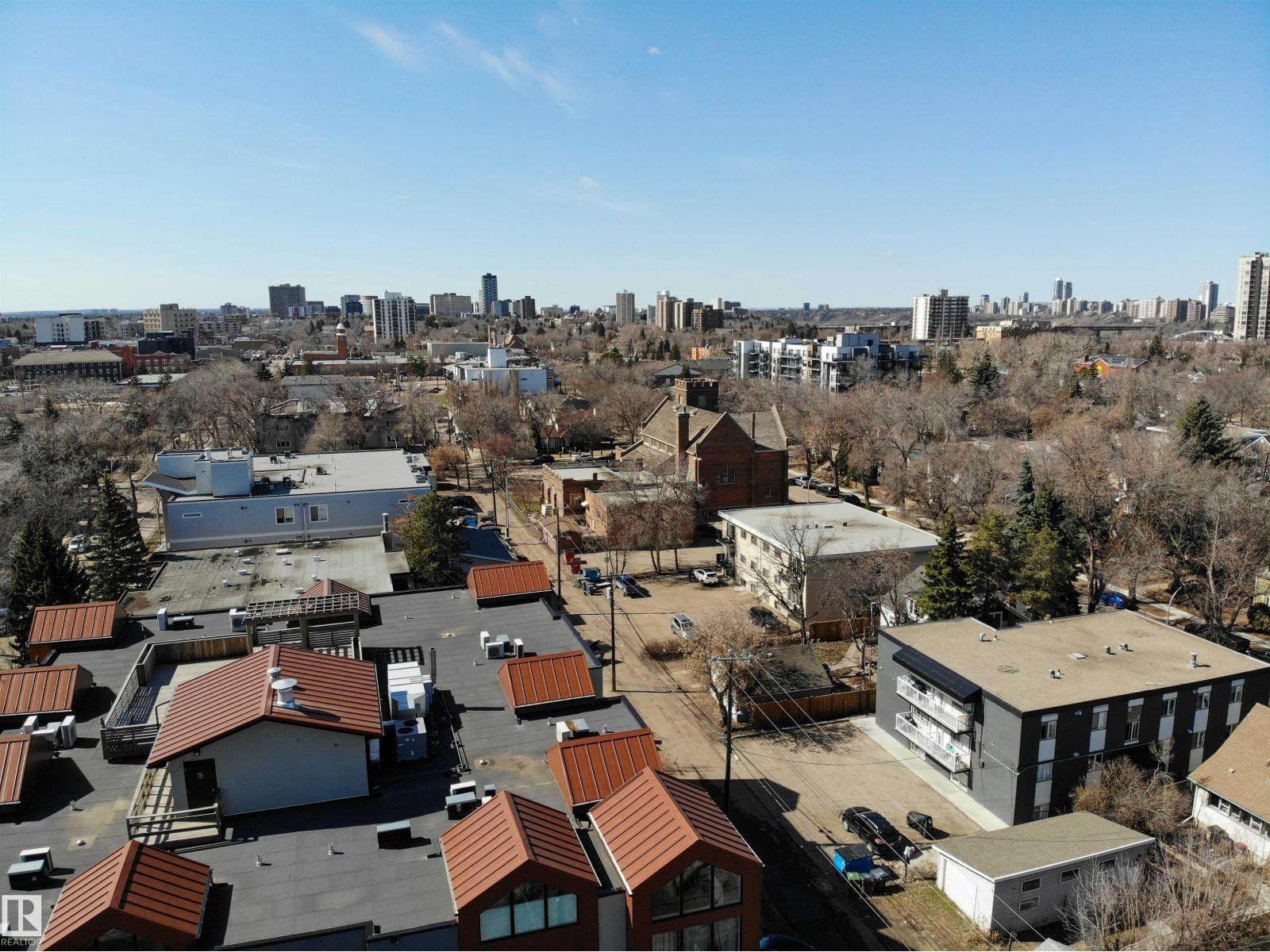 Photo 3 of 105 10006 83 Av Nw, Edmonton AB