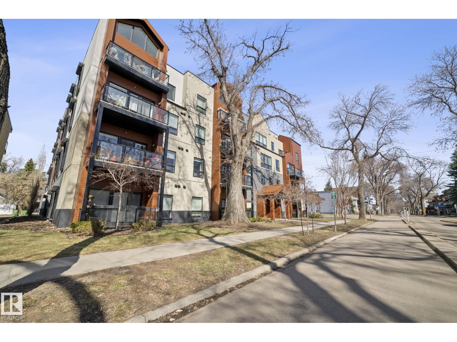 Photo 46 of 105 10006 83 Av Nw, Edmonton AB