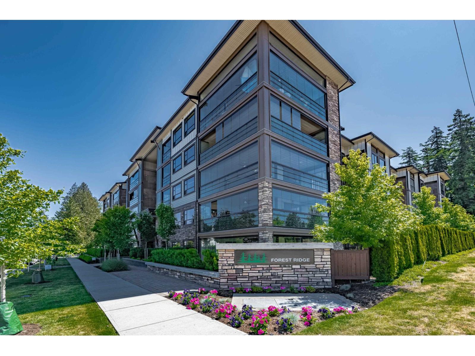 Photo 26 of 307 14588 Mcdougall Drive, Surrey BC