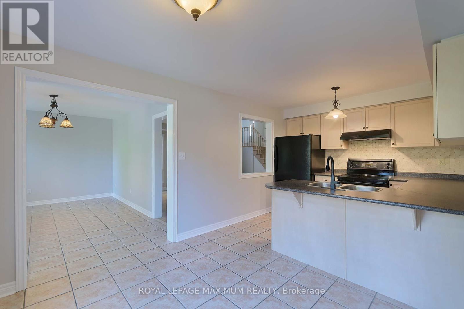 Photo 10 of 167 Marbella Road, Vaughan ON
