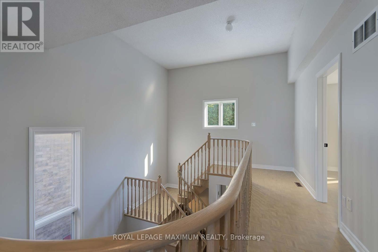 Photo 19 of 167 Marbella Road, Vaughan ON
