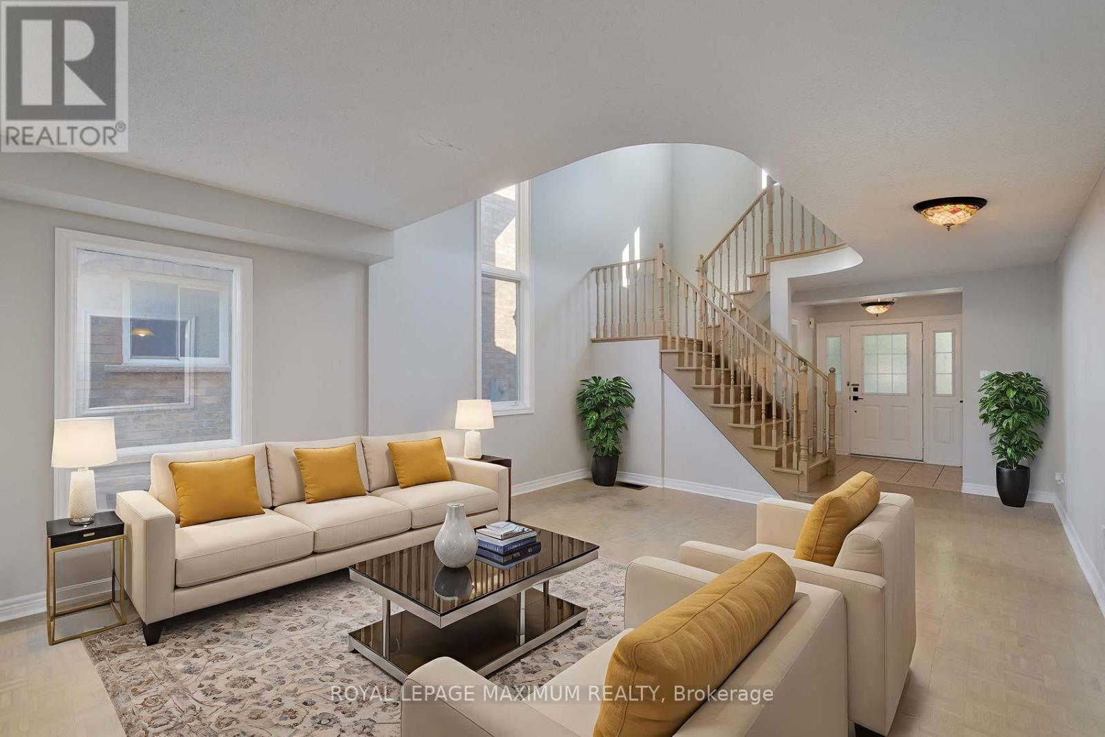 Photo 9 of 167 Marbella Road, Vaughan ON