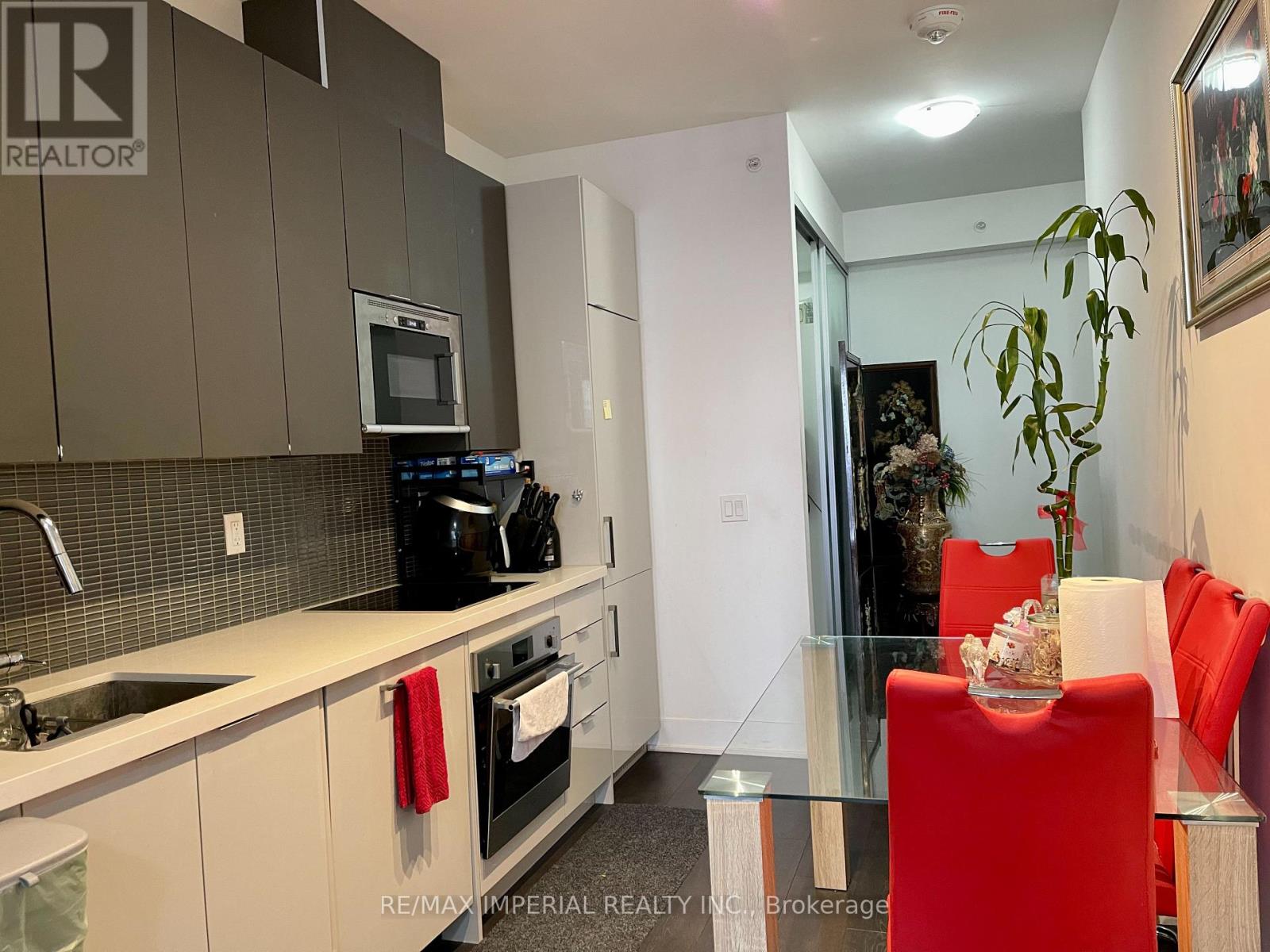 Photo 10 of 1005 2908 Highway 7 Road, Vaughan ON