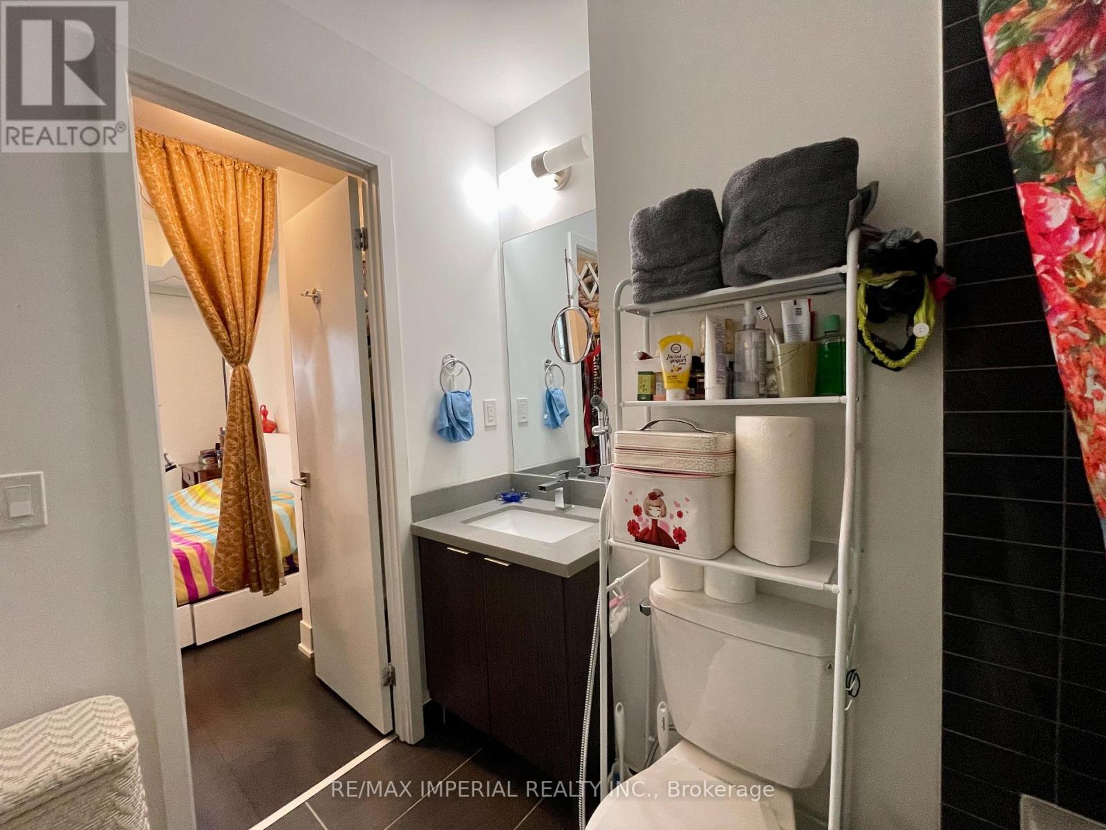 Photo 18 of 1005 2908 Highway 7 Road, Vaughan ON